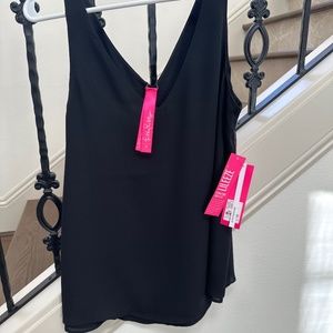 Lilly Pulitzer reversible florin V-neck